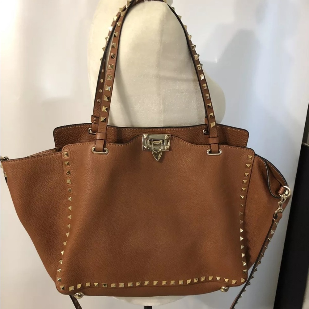 Valentino brown grained leather rockstud bag